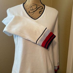 Tommy Hilfiger V-Neck Lightweight Pullover